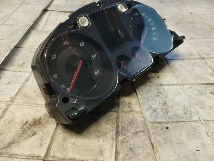 Volkswagen PASSAT B6 (2005 - 2010)  3C0920871X Спидометр (приборный щиток)