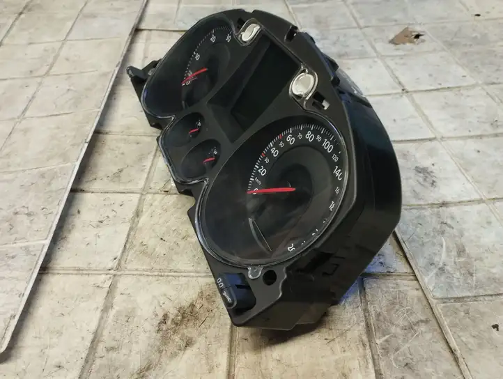 Volkswagen PASSAT B6 (2005 - 2010)  3C0920871X Спидометр (приборный щиток)