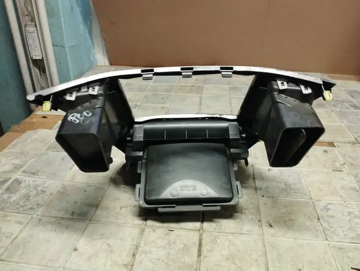 Subaru Outback (2009 - 2014) 66120AJ030 Ящик центральной консоли — фото 5