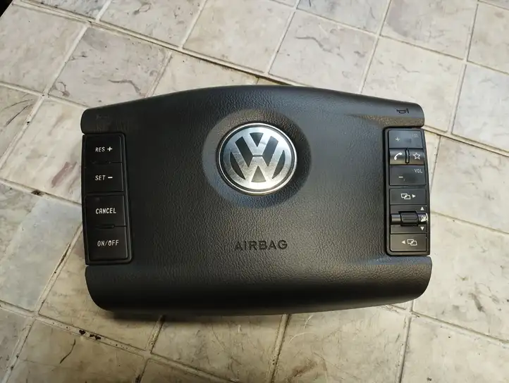 Volkswagen Touareg I (2002 - 2010) 7L6880201CT Подушка безопасности руля — фото 1