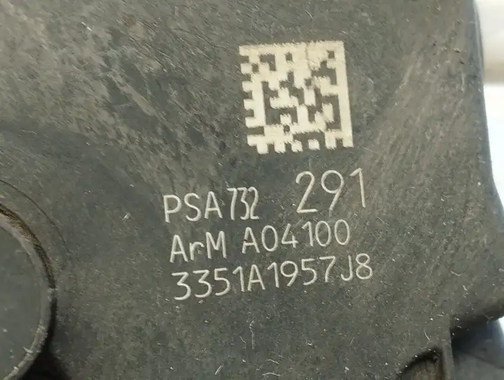 Peugeot 5008 (2009 - 2013)  3351A1957J8 Замок передней двери