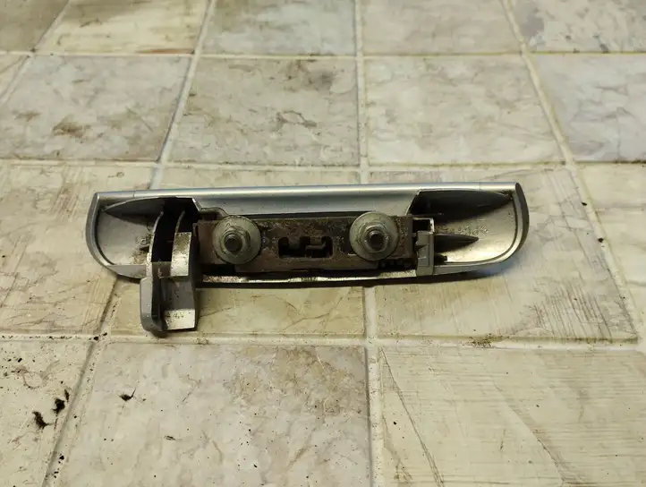 Mitsubishi Colt (2004 - 2008) Наружная ручка двери — фото 4