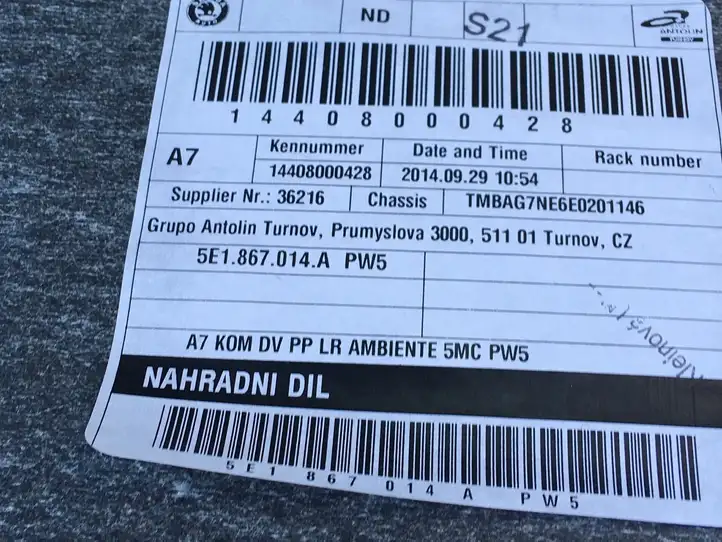 Skoda Octavia Mk3 (5E) (2013 - 2019) 5E1867014A Обшивка передней двери — фото 2