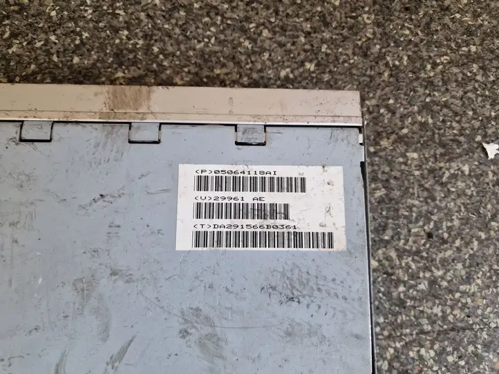 Chrysler 300 - 300C (2005 - 2011) 050641158AI Усилитель звука — фото 3