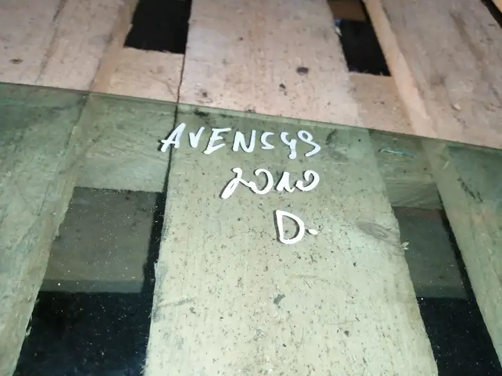 Toyota Avensis T270 (2009 - 2012) Стекло передней двери — фото 2