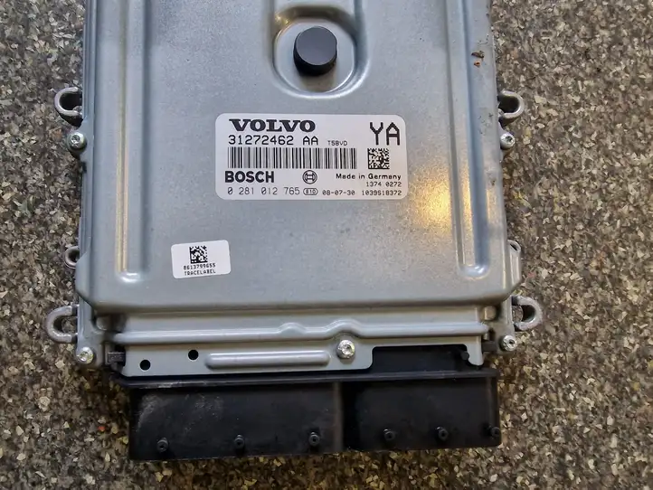 Volvo S80 (2006 - 2009) 31272462AA Блок управления двигателем (ЭБУ) — фото 2