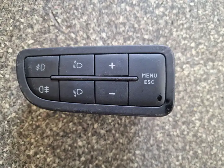 Fiat Punto (199) (2005 - 2018) 735367268 Блок кнопок на панели — фото 3