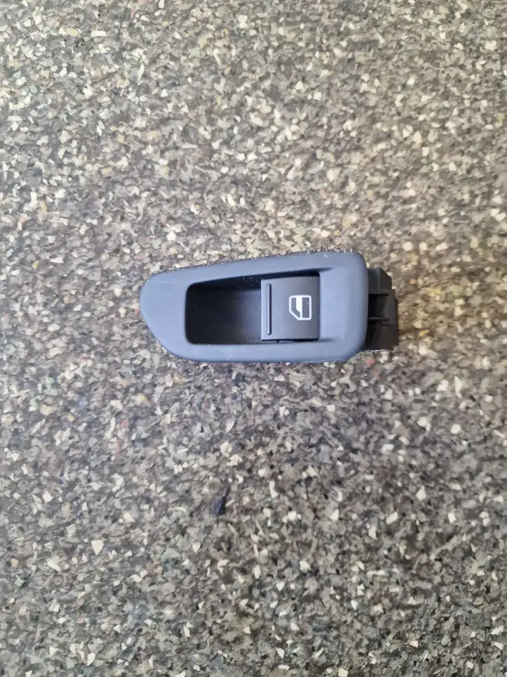 Volkswagen Golf VI (2009 - 2013) Кнопка стеклоподъемников — фото 3