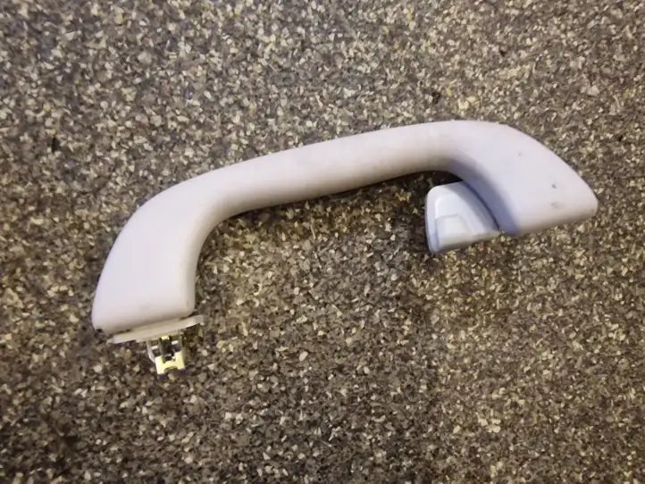 Mazda CX-3 (2015 - 2018) Потолочная ручка задняя — фото 2