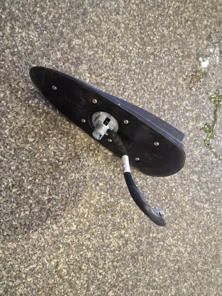 Mazda CX-3 (2015 - 2018)   Антенна (антенна GPS)