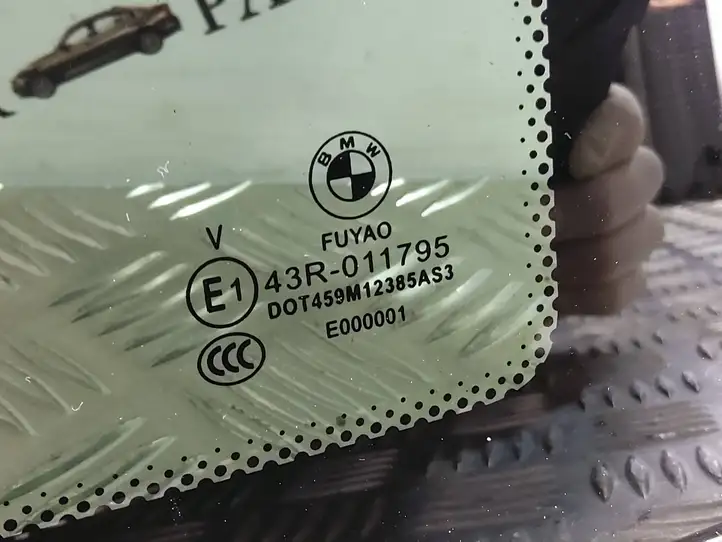 BMW X3 G01 (2018 - 2024) 7410064 Заднее боковое стекло — фото 9