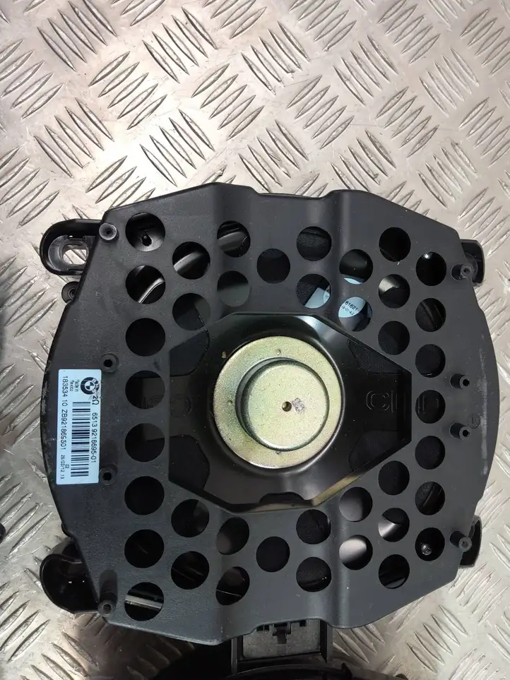 BMW 5 F10 F11 (2009 - 2016)  9275578 Звукоусилитель