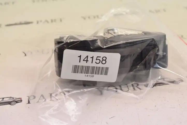BMW X3 F25 (2010 - 2017) 9192745 Включатель фонарей — фото 6