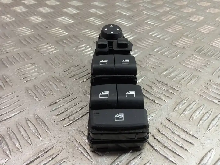 BMW X3 F25 (2010 - 2017) 9208111 Кнопка стеклоподъемников — фото 1