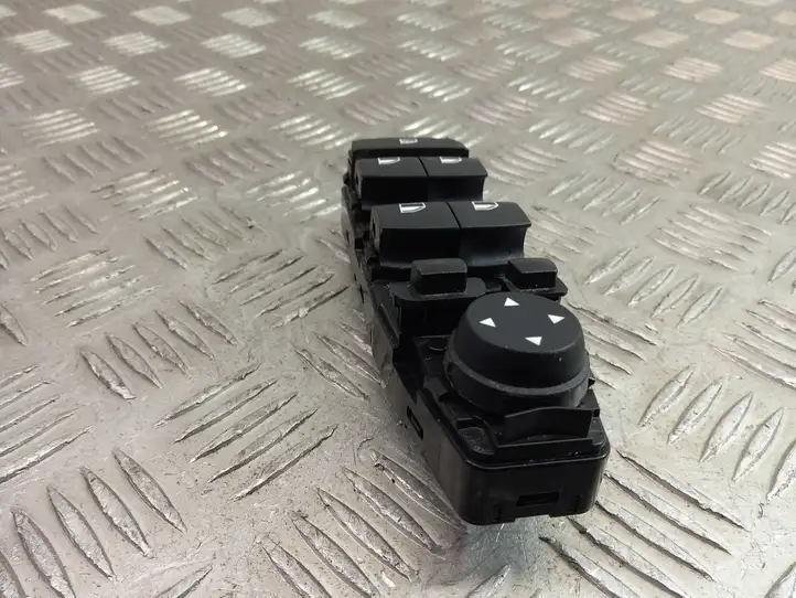 BMW X3 F25 (2010 - 2017) 9208111 Кнопка стеклоподъемников — фото 11