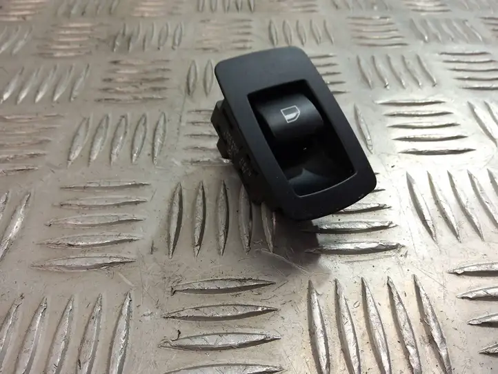 BMW 3 E90 E91 (2005 - 2012) 6945874 Кнопка стеклоподъемников — фото 6