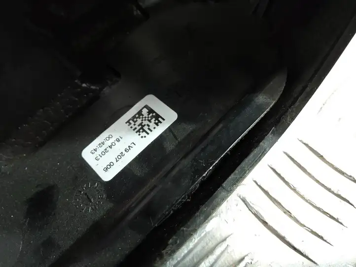 BMW 5 F10 F11 (2009 - 2016) 9207006 Обшивка рулевой колонки — фото 4