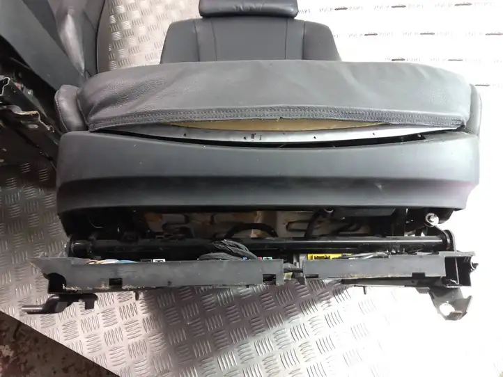 BMW 7 E65 E66 (2001 - 2008)   Переднее сиденье водителя