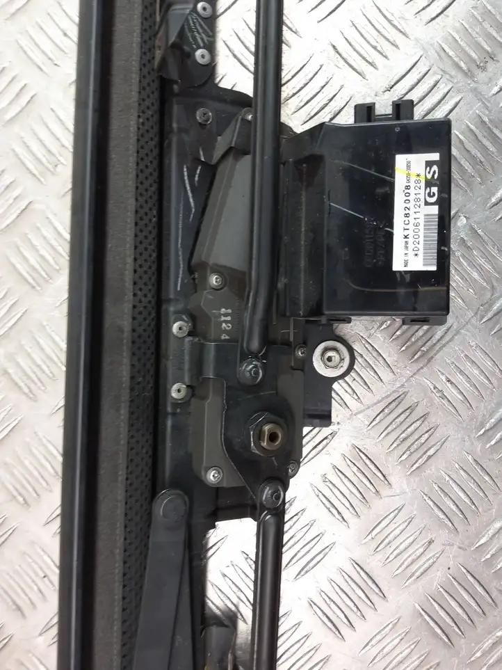 Lexus GS 300 350 430 450h (2004 - 2007) 64350-30050 Электрическая шторка заднего стекла — фото 6