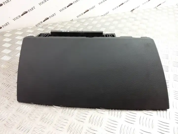 BMW 7 E65 E66 (2001 - 2008)   Ящик для вещей