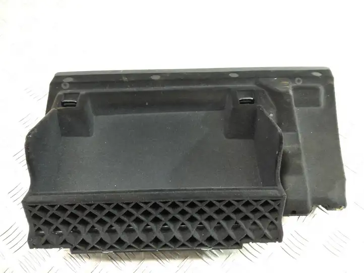 BMW 7 E65 E66 (2001 - 2008)   Ящик для вещей