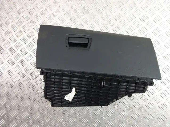 BMW 5 F10 F11 (2009 - 2016) 9205976 Вещевой ящик — фото 4