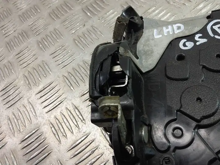 Lexus GS 300 350 430 450h (2004 - 2007) Замок передней двери — фото 11