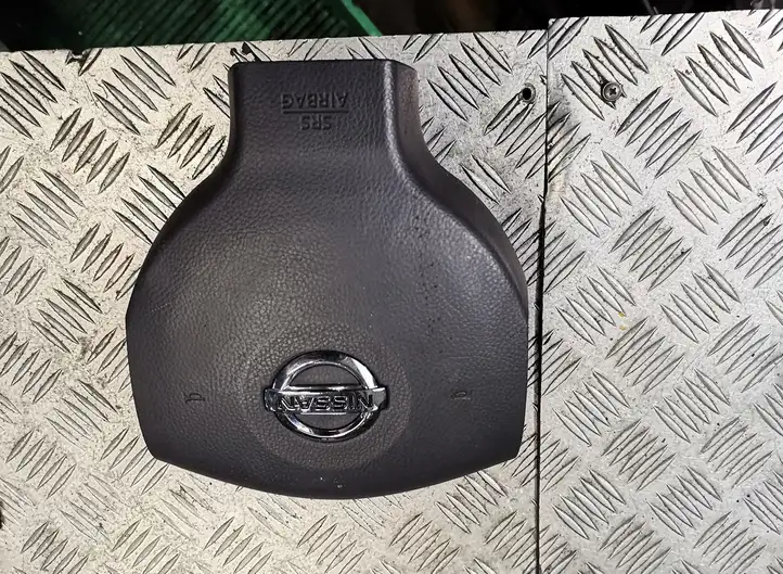 Nissan Note (E11) (2006 - 2014) Подушка безопасности руля — фото 2