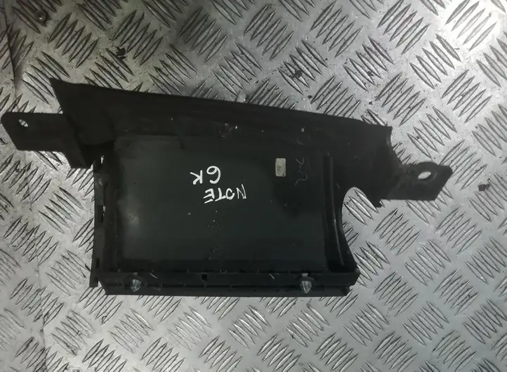Nissan Note (E11) (2006 - 2014) Другая часть кузова — фото 2