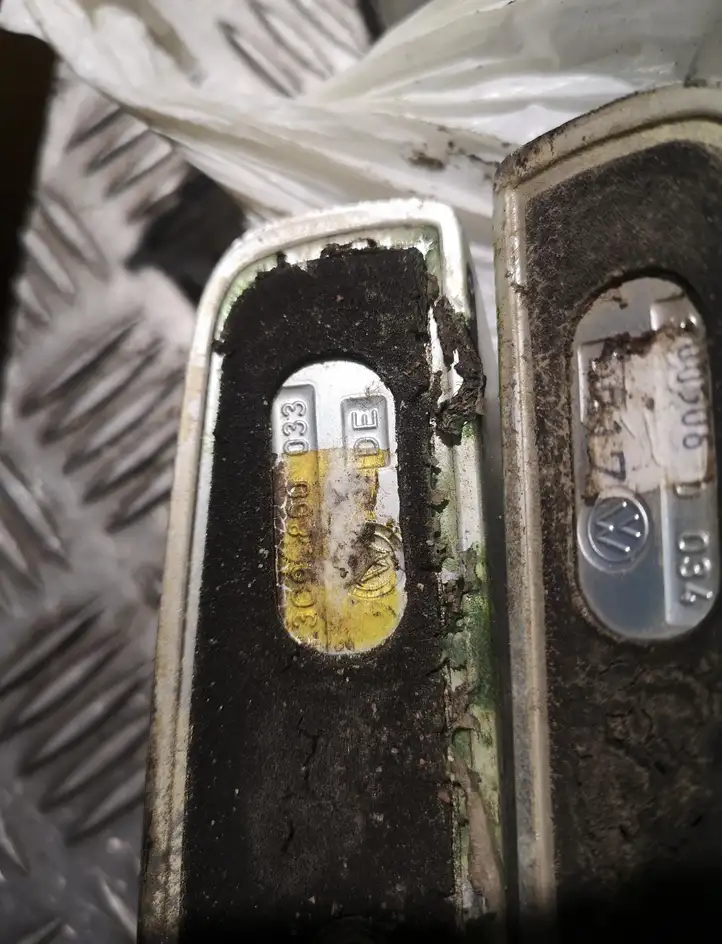 Volkswagen PASSAT B6 (2005 - 2010)   Рейлинг крыши 