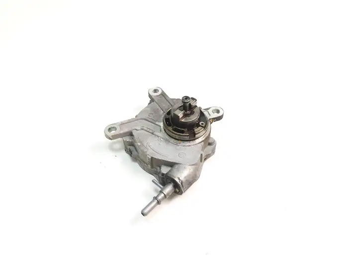 Toyota Corolla Verso AR10 (2004 - 2009) 04950728 Вакуумный насос — фото 1