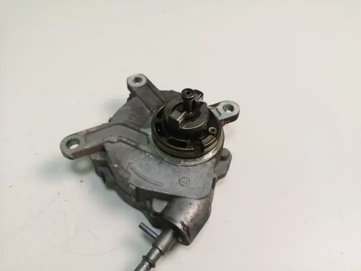 Toyota Corolla Verso AR10 (2004 - 2009) 04950728 Вакуумный насос — фото 2