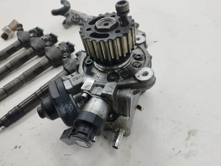 Audi A6 C7 (2011 - 2014) 03L130277J Комплект системы впрыска — фото 3