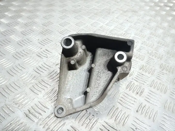 Nissan Qashqai (2006 - 2010) F6043000 Кронштейн двигателя — фото 3