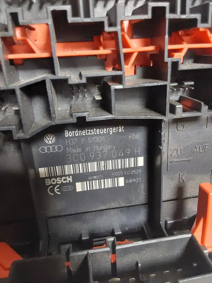 Volkswagen PASSAT B6 (2005 - 2010) 3C0937049H Модуль комфорта — фото 2