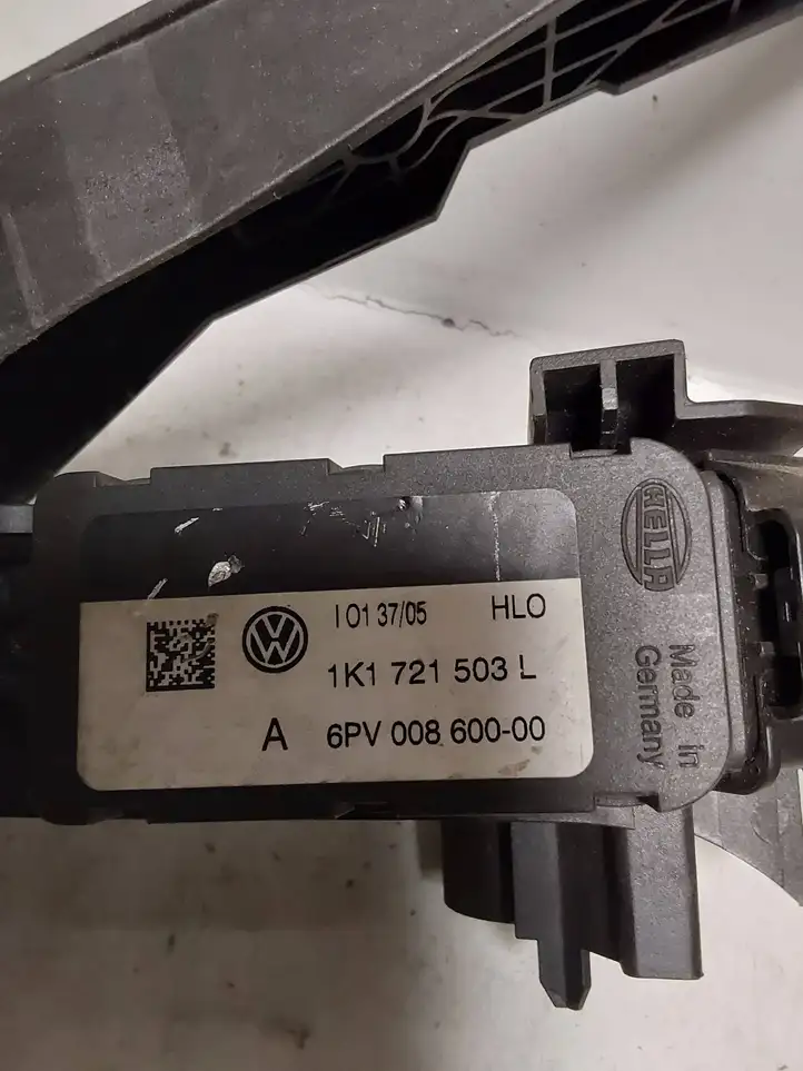Volkswagen Golf V (2003 - 2009) 1K1721503L Педаль акселератора — фото 2