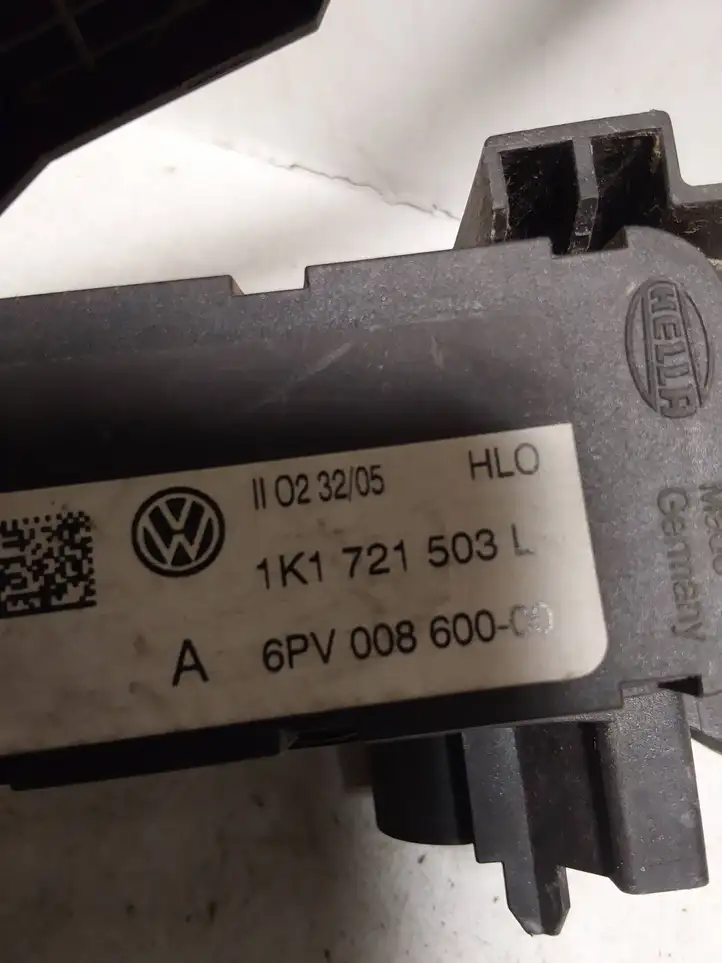 Volkswagen PASSAT B6 (2005 - 2010) 1K1721503L Педаль акселератора — фото 2