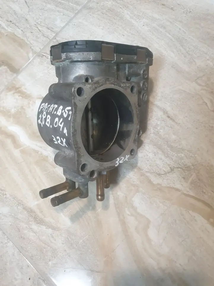 Volkswagen PASSAT B5.5 (2001 - 2005) 078133062B Дроссельная заслонка — фото 3
