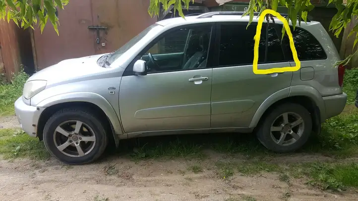 Toyota RAV 4 (XA20) (2000 - 2005) Форточка двери — фото 2