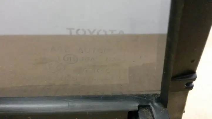 Toyota RAV 4 (XA30) (2006 - 2016) Форточка двери — фото 4