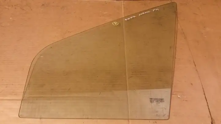 Renault Scenic I (1996 - 2003) Треугольное стекло кузова — фото 1