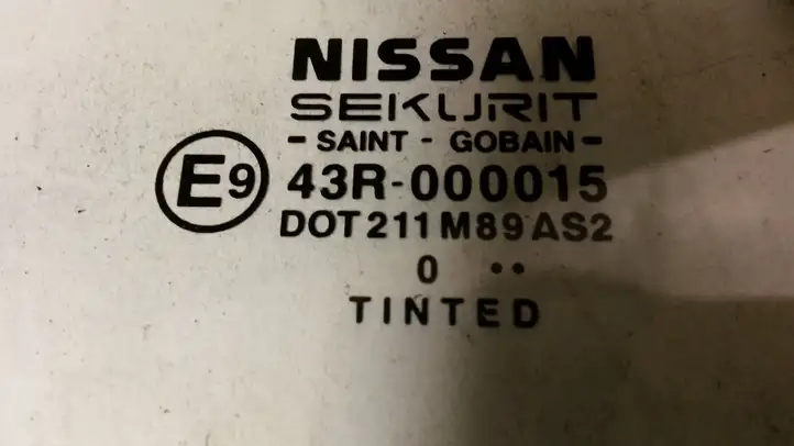Nissan (2000 - 2006) Заднее боковое стекло — фото 4