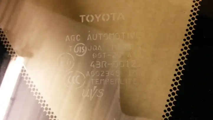 Toyota RAV 4 (XA30) (2006 - 2016) Заднее боковое стекло — фото 5