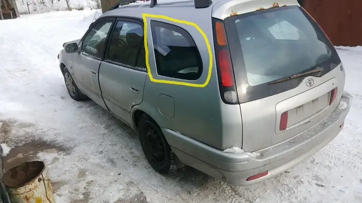 Toyota Corolla E110 (1995 - 2002) Заднее боковое стекло — фото 2
