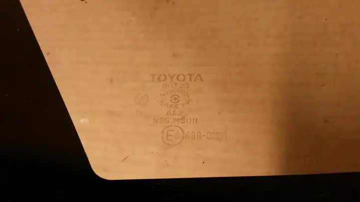 Toyota Corolla E110 (1995 - 2002) Заднее боковое стекло — фото 3