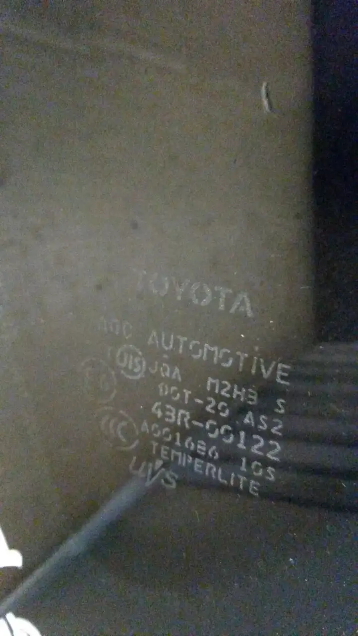 Toyota RAV 4 (XA30) (2006 - 2016) Заднее боковое стекло — фото 3