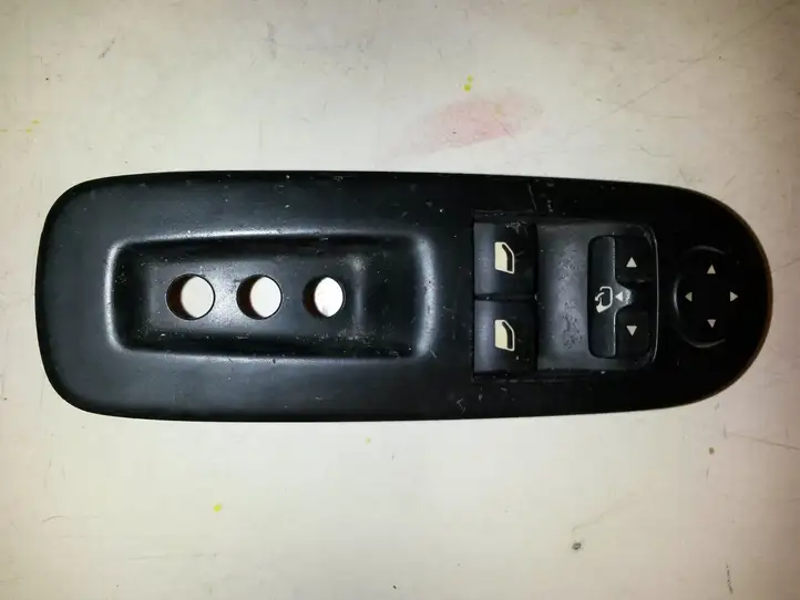 Peugeot 407 (2004 - 2011) 96588276XT Кнопка стеклоподъемников — фото 1