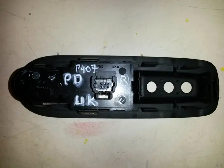 Peugeot 407 (2004 - 2011) 96588276XT Кнопка стеклоподъемников — фото 4