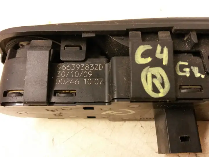 Citroen C4 I Picasso (2006 - 2013) 96639383ZD Блок кнопок стеклоподъемников — фото 2