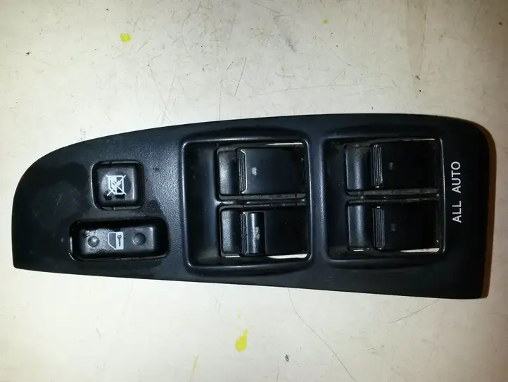 Toyota Avensis T250 (2003 - 2006) 8480205210BO Блок кнопок стеклоподъемников — фото 1